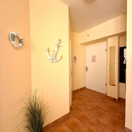 Suedwind Nr 05 - Usedom, Strandnah, Schwimmbad, Sauna, Parkplatz, Wlan, Und Balkon *