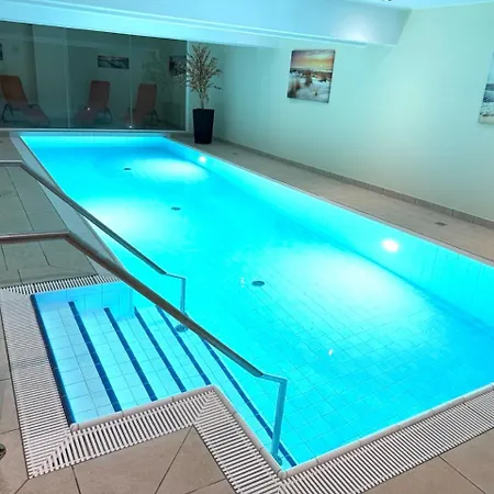 Apartamento Suedwind Nr 05 - Usedom, Strandnah, Schwimmbad, Sauna, Parkplatz, Wlan, Und Balkon *